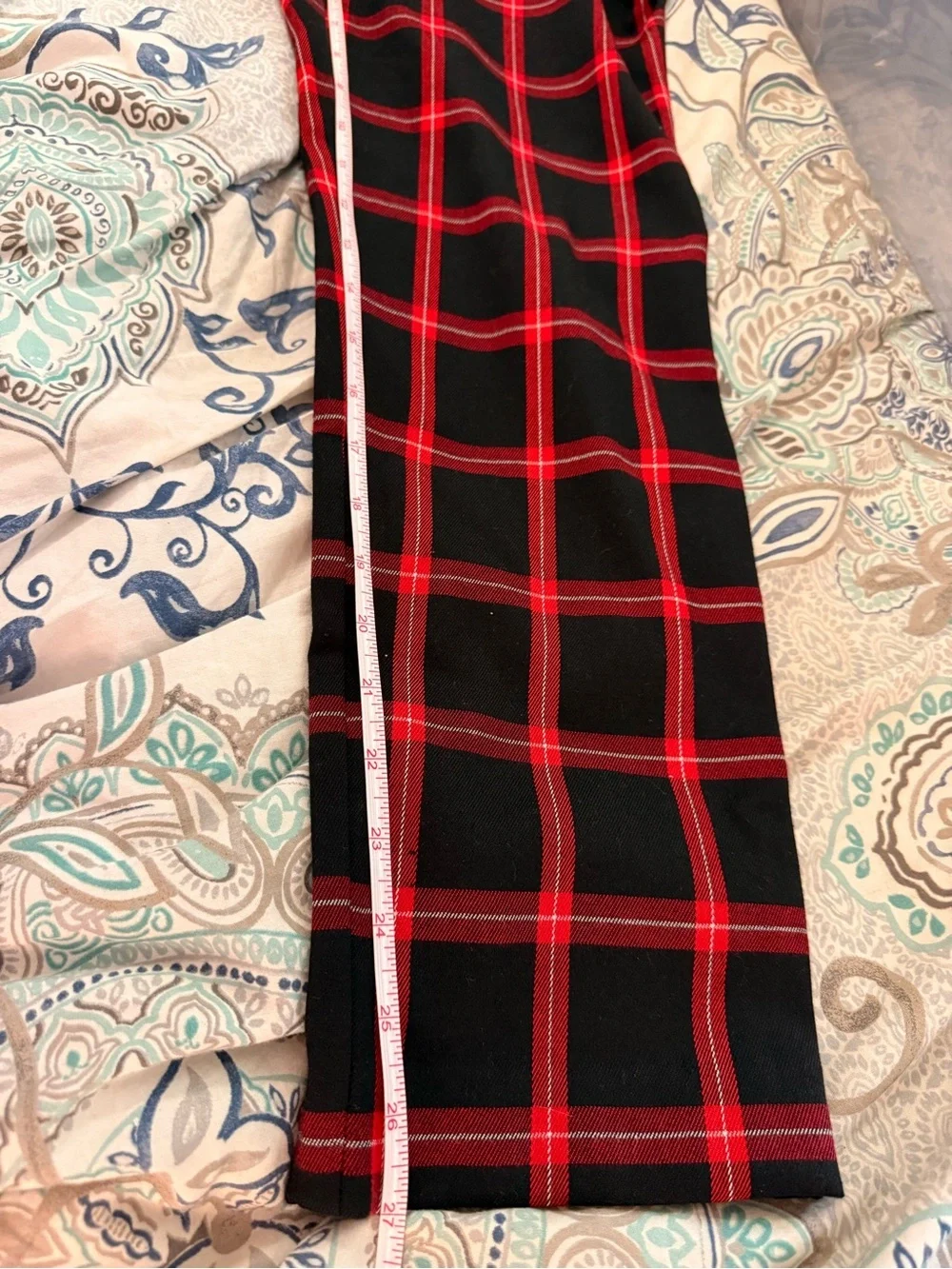 Trina Turk Red Black Plaid Cropped Ankle Pants Size 6 Career Holiday Preppy Chic